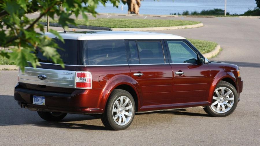  Ford Flex 2009 года  (фото 19 из 32)